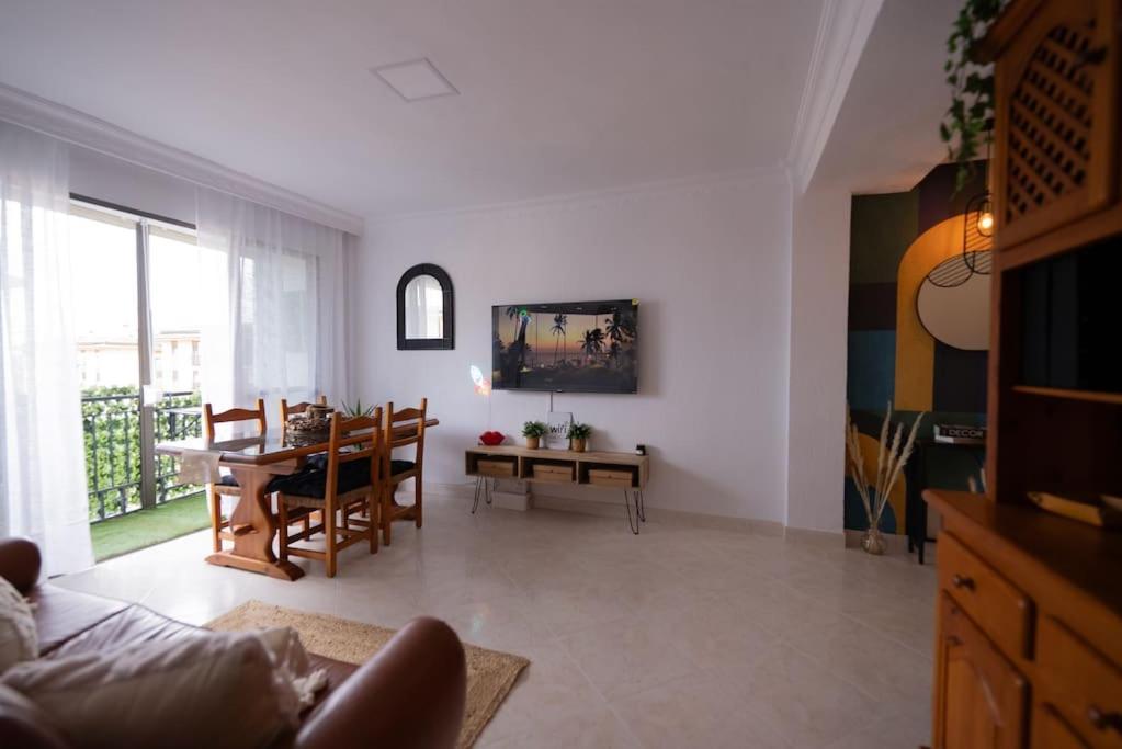 Apartamento Chic In Huelva 4 Habitaciones Exterior photo